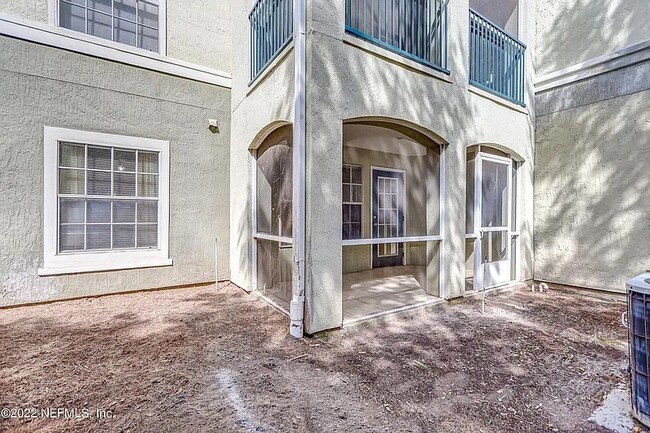 Outside of the building - 3591 Kernan Blvd S Condo Unit #404