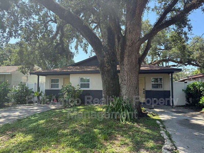 Building Photo - 2809 Marconi St Unit Apt. A