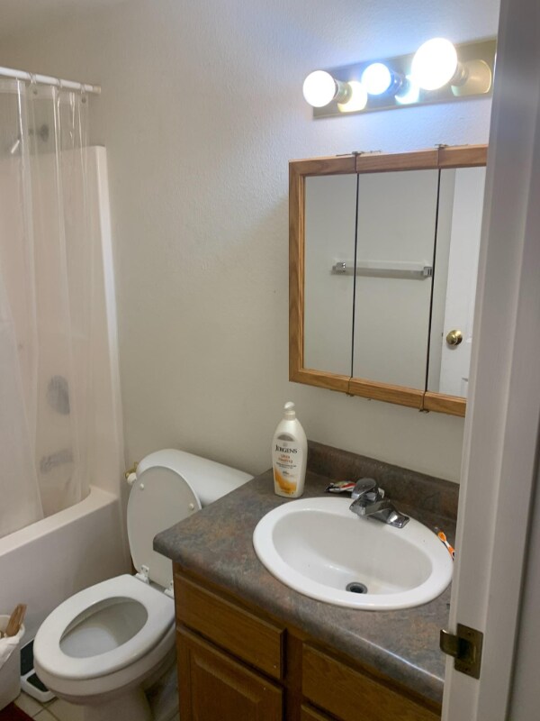 Photo - 118 W 2nd St Unidad C