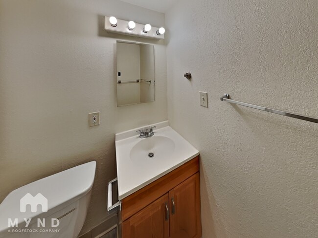 Photo - 1844 La Porte Ave Unidad 2