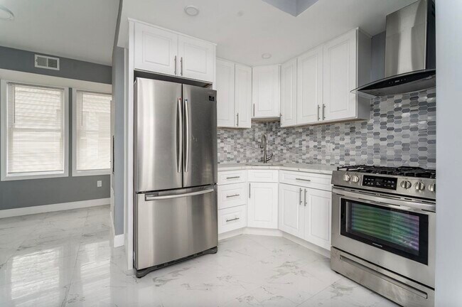 Photo - 77 Randolph Ave Unit 3R