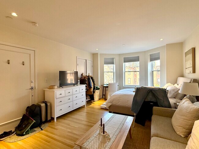 Photo - 209 Newbury St Unit 3R