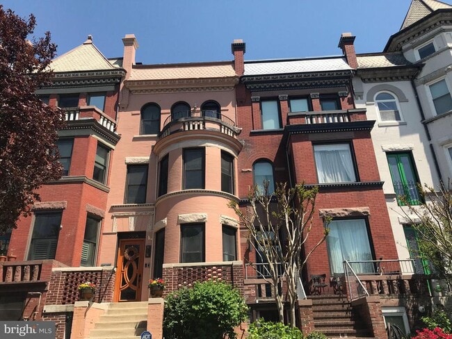 Building Photo - 2305 1st St NW Rental