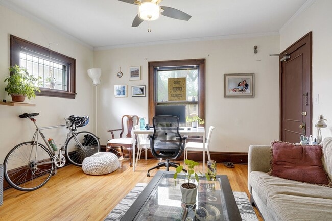 Building Photo - 3845 Grand Ave S Unit 2