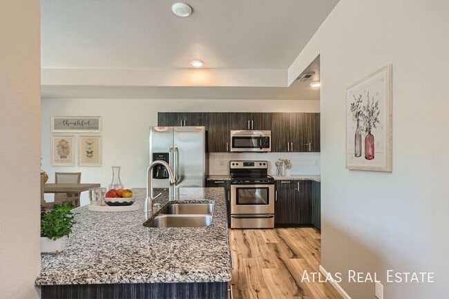 Photo - 4172 Meadowview Ct Unit 4172