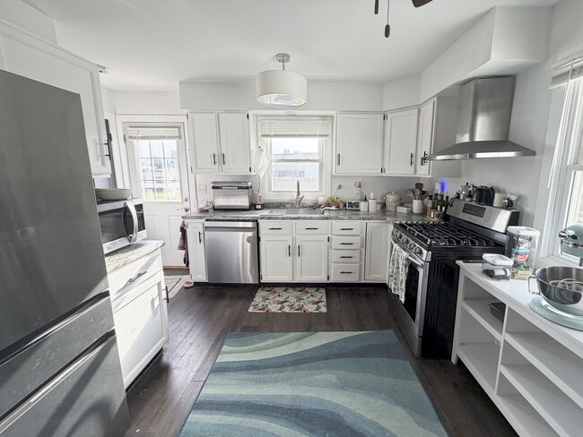 Photo - 528 Walnut St