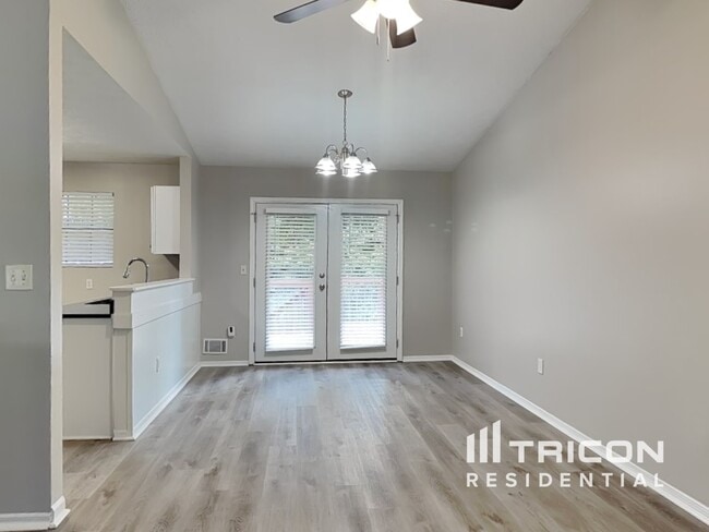 Photo - 5708 St Thomas Dr