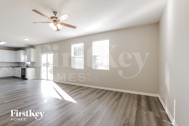 Photo - 7421 Lamplighter Close Dr
