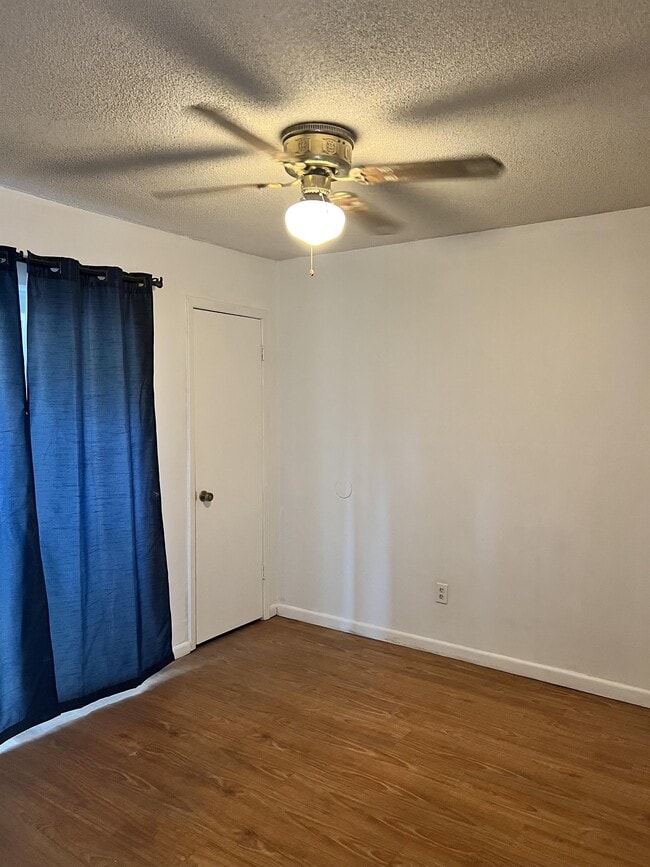 6338 W Fairfield Dr Apartment For Rent in Pensacola, FL