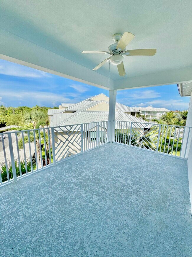 341 Bay Colony Dr N Condo Unit - Image