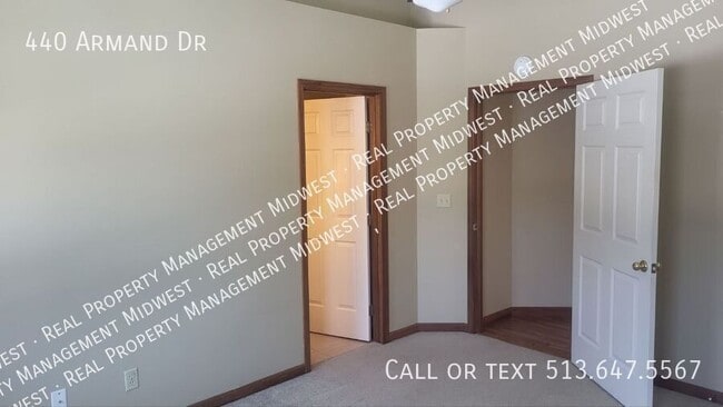 Photo - 440 Armand Dr