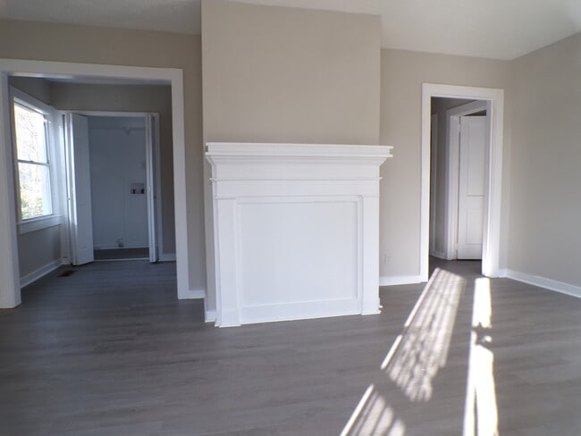 Photo - 312 25th St SW