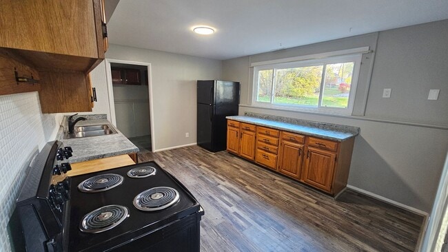 Photo - 1258 Richard Ct