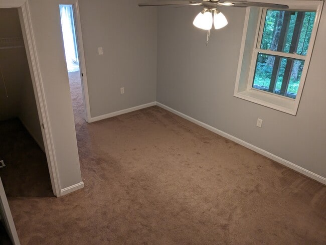 Building Photo - 3613 Brookeside Dr Unit 1