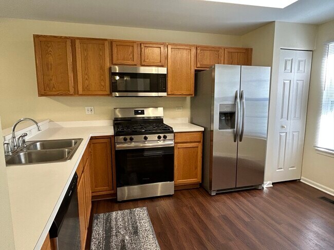 Photo - 2300 Woodside Dr