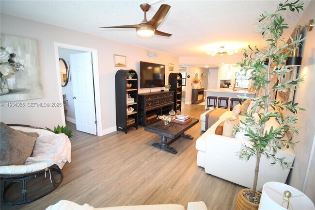 7370 S Ocean Dr Unit 715