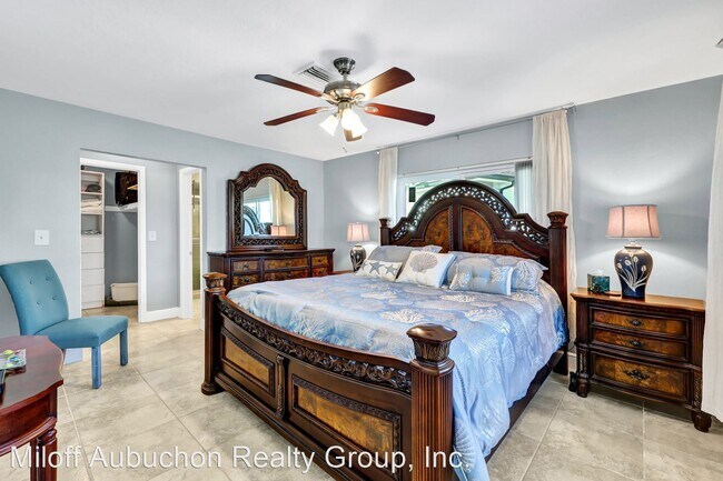 Photo - 3 br, 2 bath House - 1229 SW 54th Street