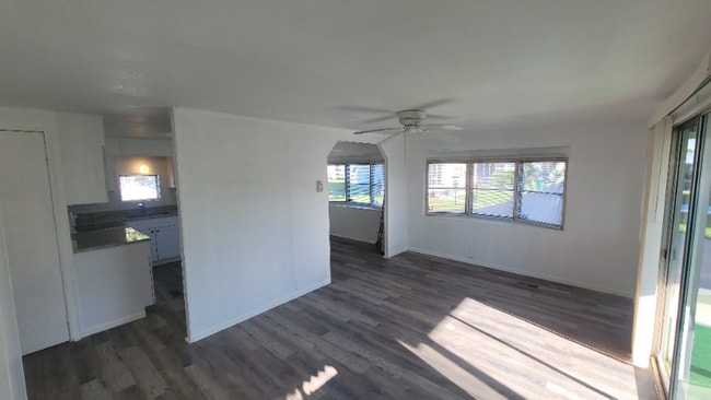 Photo - 142 Hamilton Dr