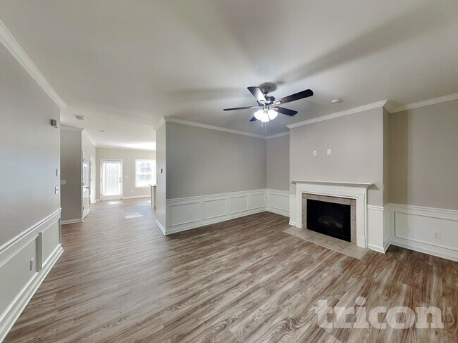 Photo - 2053 Lake Vista Drive