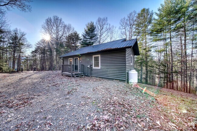 Building Photo - 238 Teakwood Trail Rental