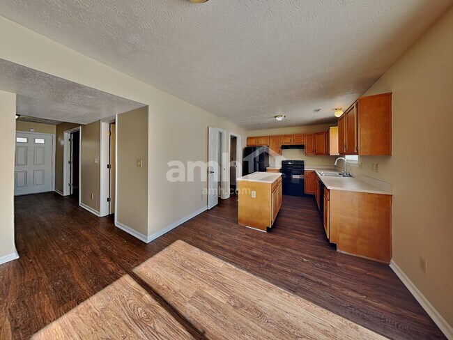 Photo - 2947 Hazelview Ln
