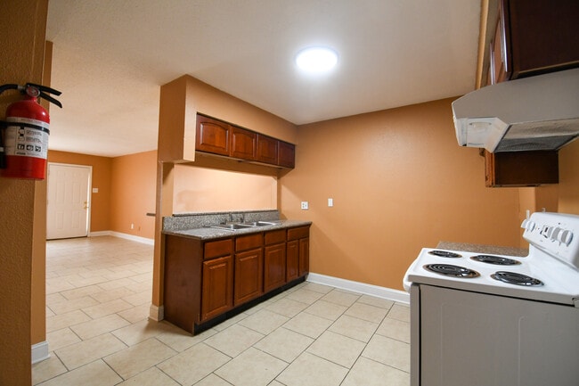 Photo - 1732 Carrollwood Dr