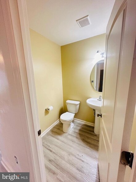 Photo - 4925 Laurel Dr