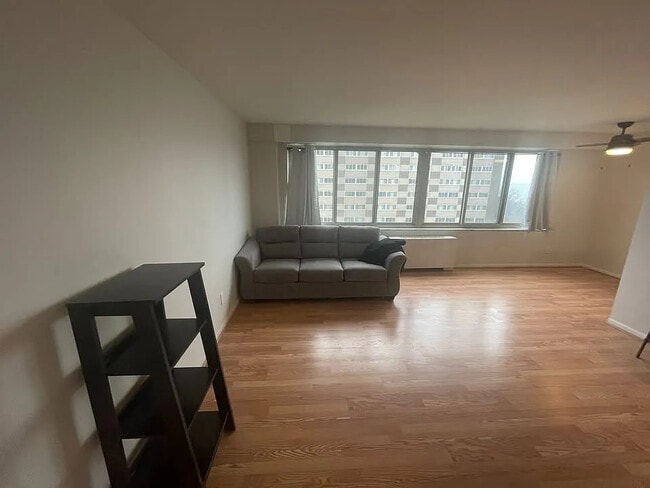 Photo - 12520 Edgewater Dr Unit 802