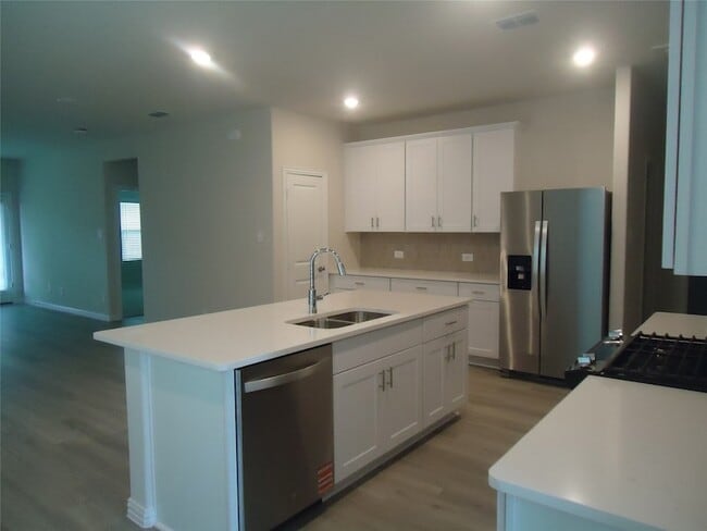 Photo - 501 Green Gables Dr