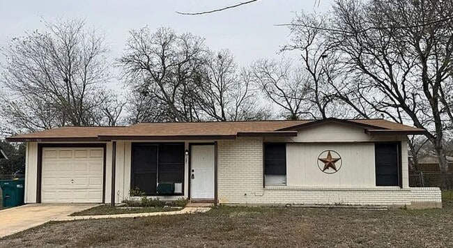 Building Photo - 245 Northview Dr