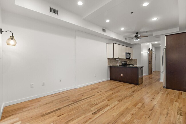 Photo - 412 Monroe St Unit 2