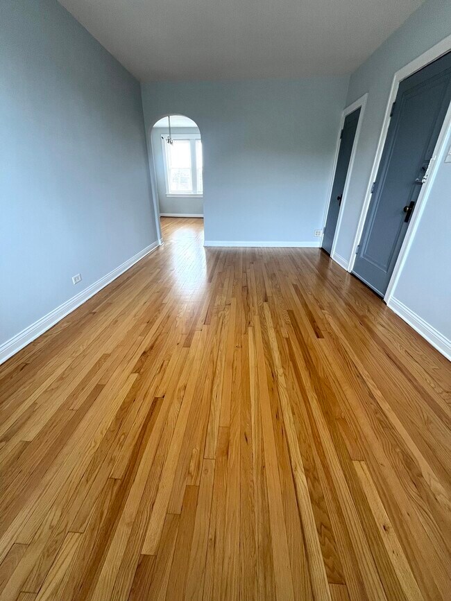 Photo - 5852 W Higgins Ave Unit 3B