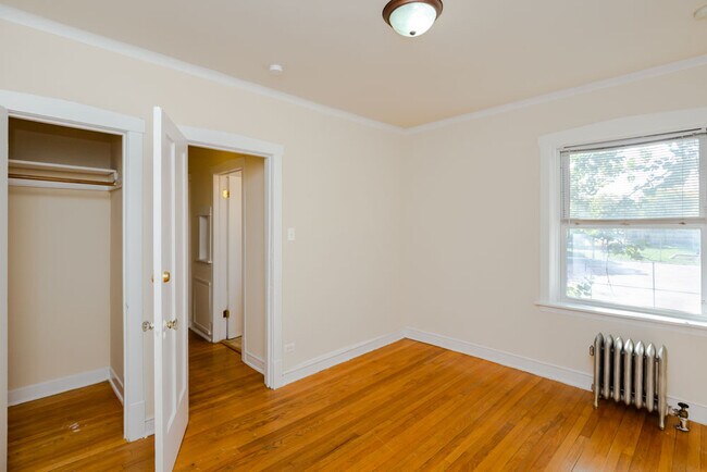 Photo - 5104 W 18th St Unidad 2M