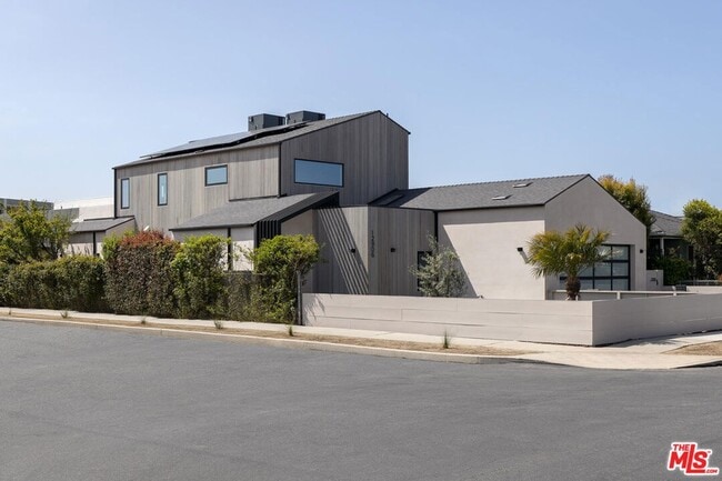 Photo - 12908 Rubens Ave