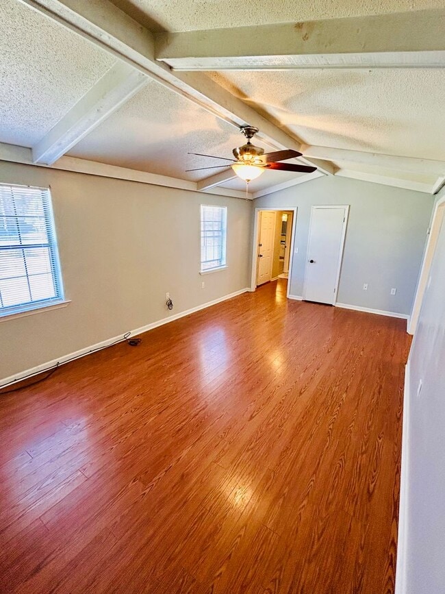 Photo - 1020 Bacon Rd