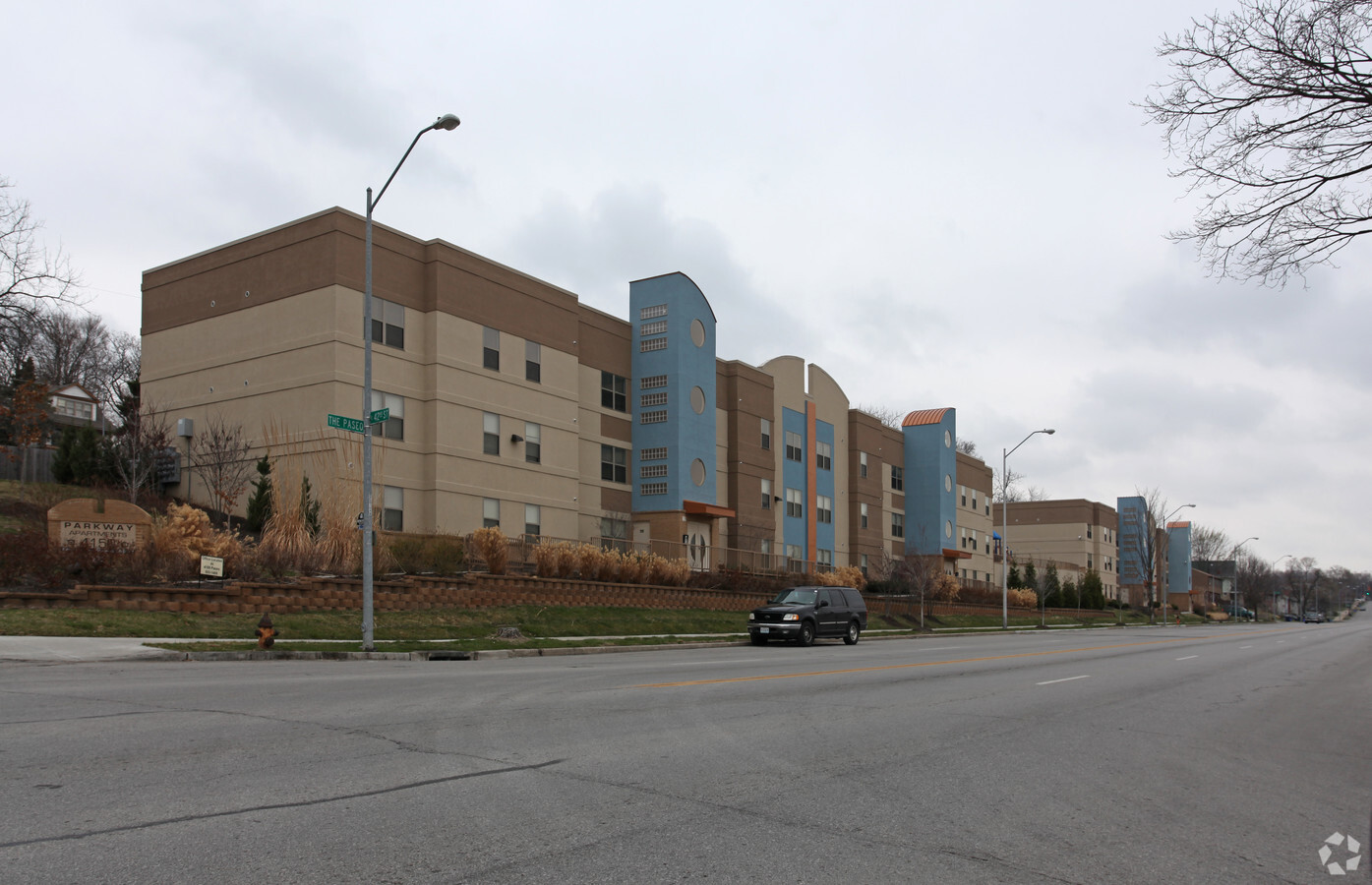 Parkway Apartments - Parkway Apartments