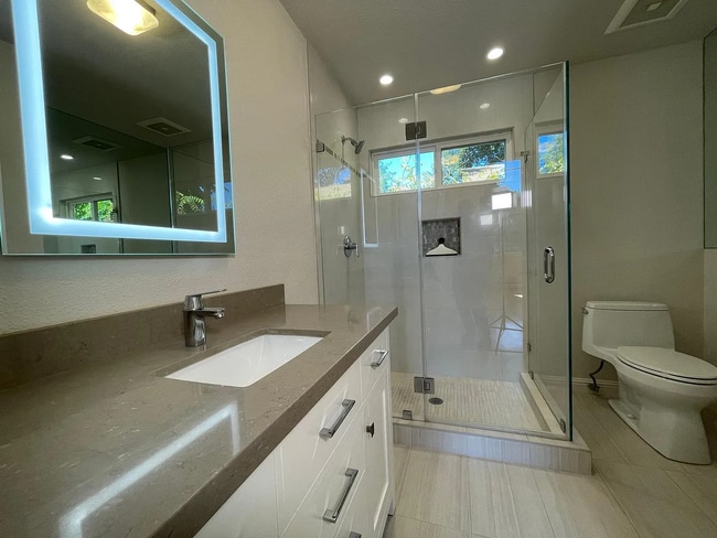 Photo - 136-138 Finger