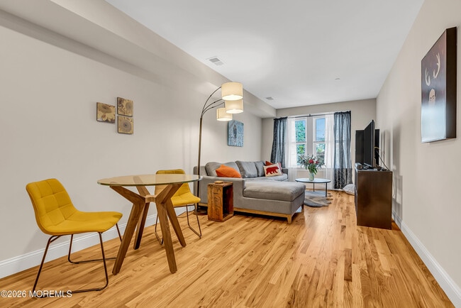 Photo - 48 First Ave Unidad 302