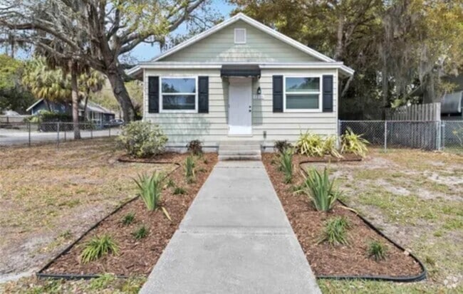 Building Photo - 1215 31st St Rental