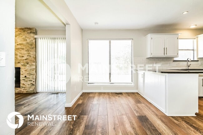 Photo - 1113 Countrywood Ln