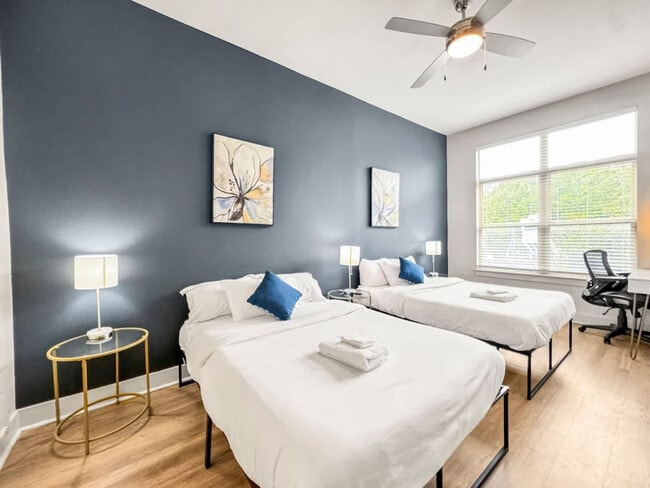 Photo - 310 N Malcolm X Blvd Unidad ID1055691P