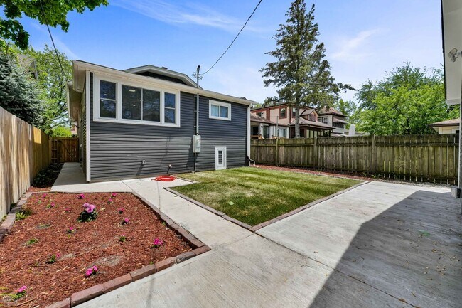 Photo - 1115 N Taylor Ave