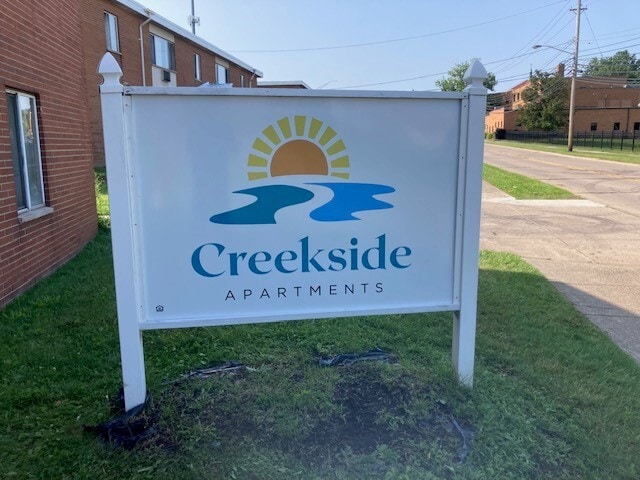 Creekside Apartments - Creekside Apartments