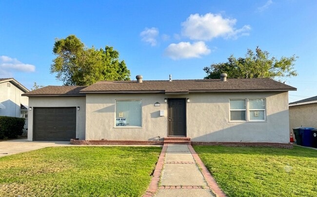 Building Photo - 4667 N Mayfield Ave