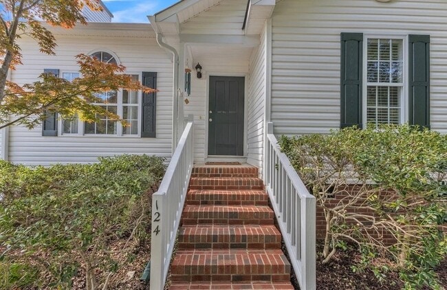 Photo - 124 Creek Commons Ave