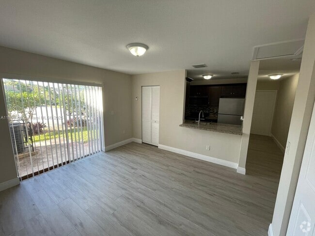 Building Photo - 1471 NW 22nd Ct Unit 2 Rental