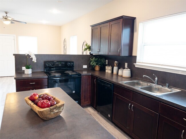 Photo - 3986 Avenue B