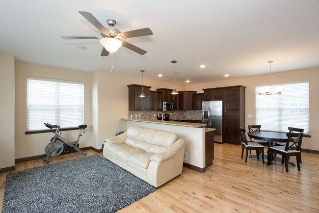 Photo - 320 Clark Dr