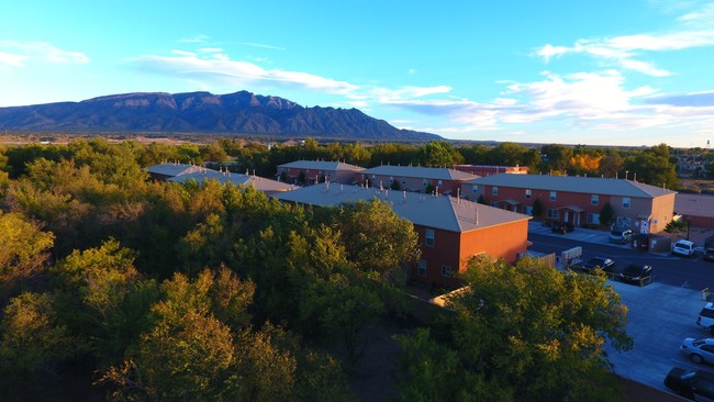 Apartments en Bernalillo, NM - Coronado Townhomes