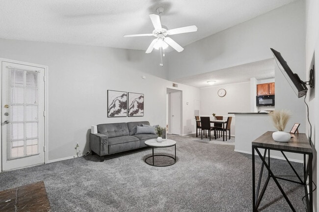 Photo - 2102 W Loop 289 Acc Rd Unit SI FL2-ID1612699P